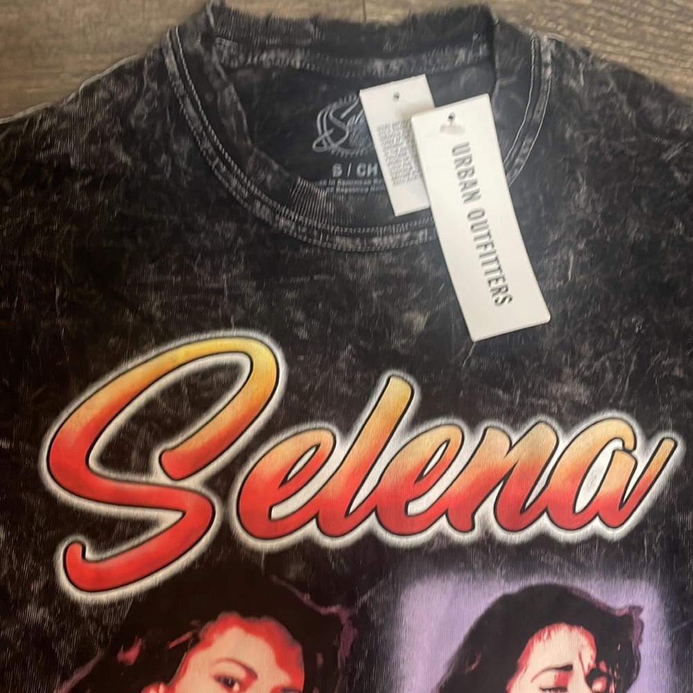 Selena T shirt Size Small - Picture 2 of 3